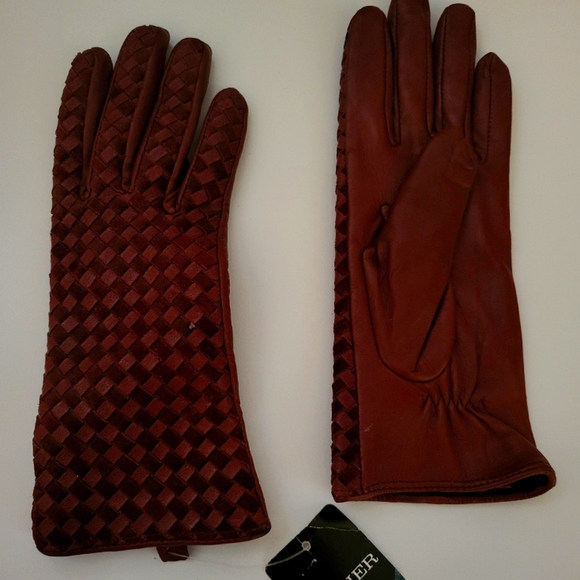 Leather Gloves Danier nwt plum burgundy deep red genuine NEW size XS - Picture 1 of 12